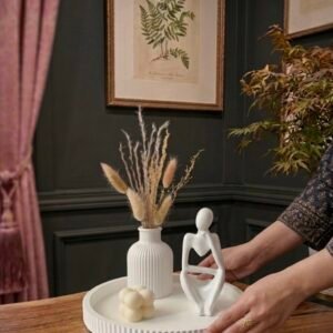 White Thinker Sculpture Set with Ribbed Tray & Vase